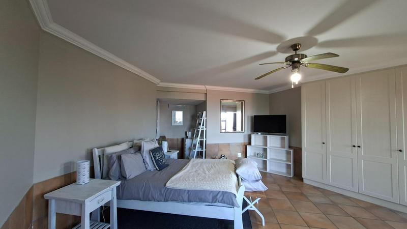 4 Bedroom Property for Sale in Avonddans Western Cape